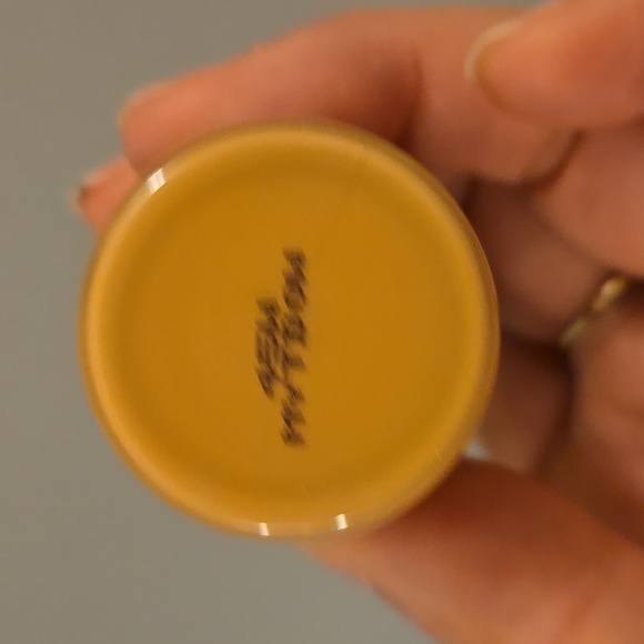 Laura Mercier & DermaBlend  Foundation Bundle Set - Picture 5 of 5